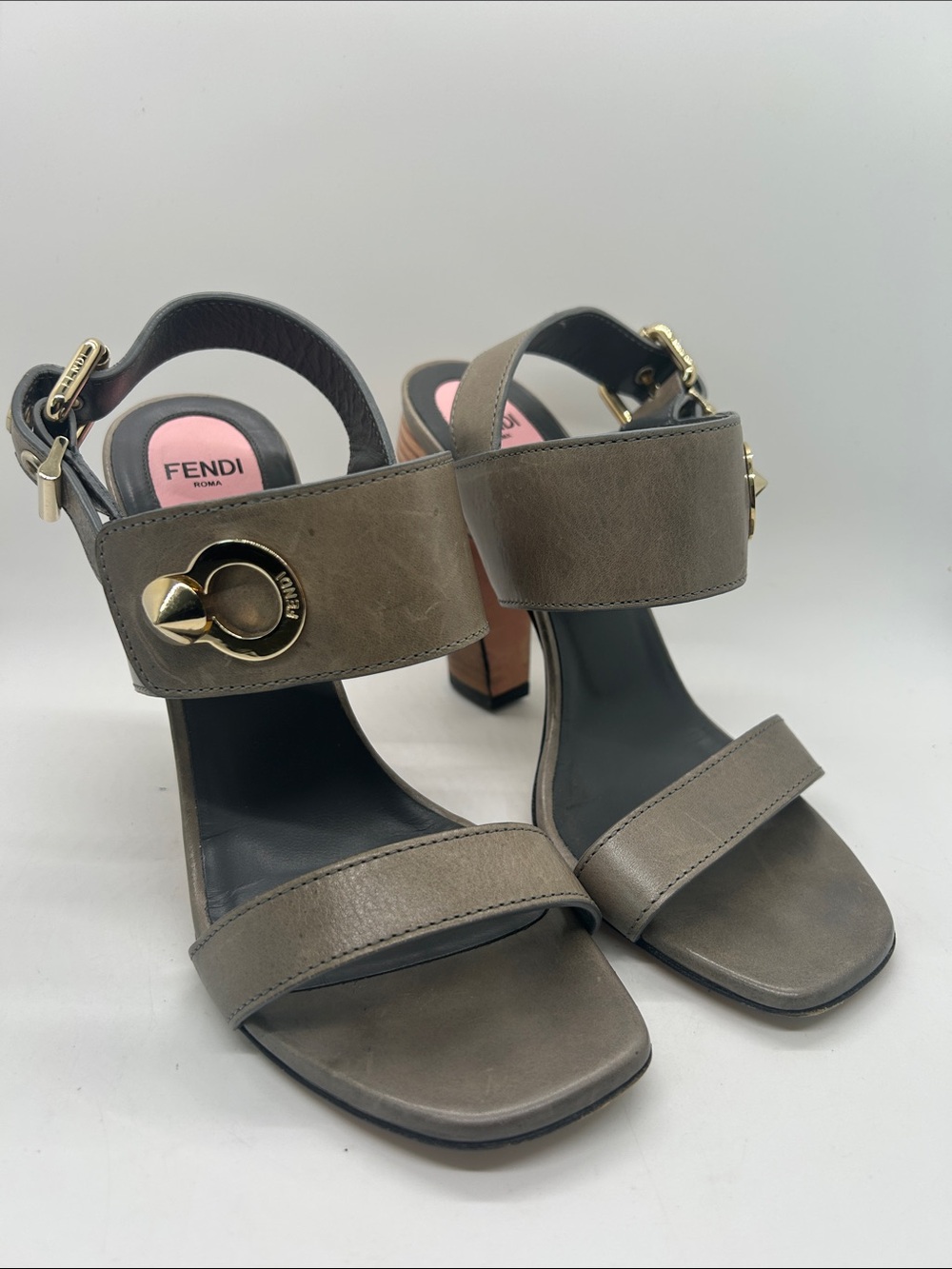 Fendi Auth Taupe Leather Block Heel Slingback Sandals Shoes **Size 37/US 7**🔥🔥